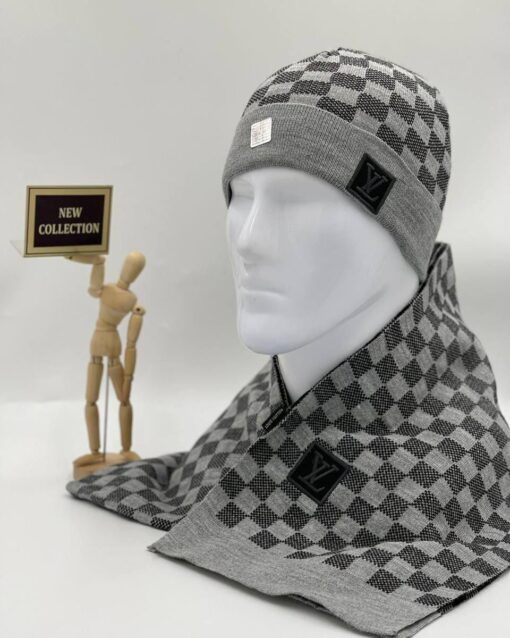 Louis Vuitton Petit Damier Hat & Scarf