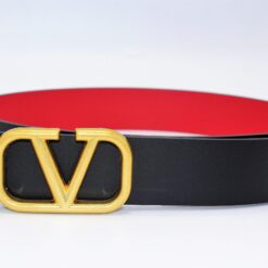V Logo Leather Belt
