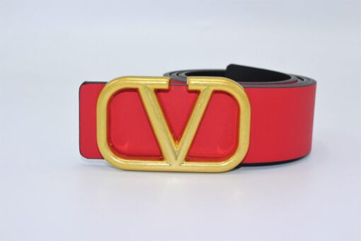 V Logo Leather Belt