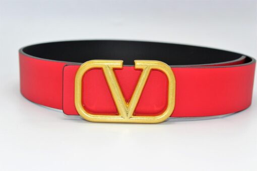 V Logo Leather Belt